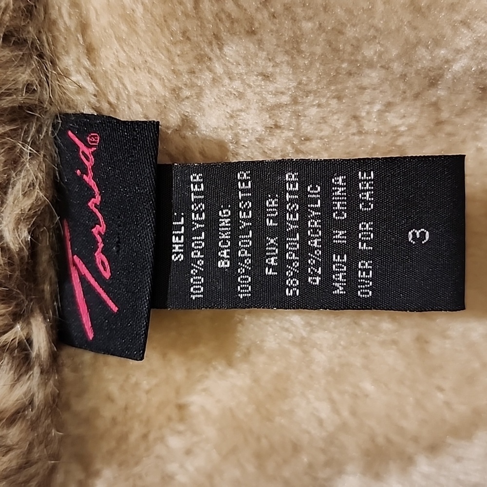 Torrid faux seude/fur tan moto jacket - Picture 3 of 5